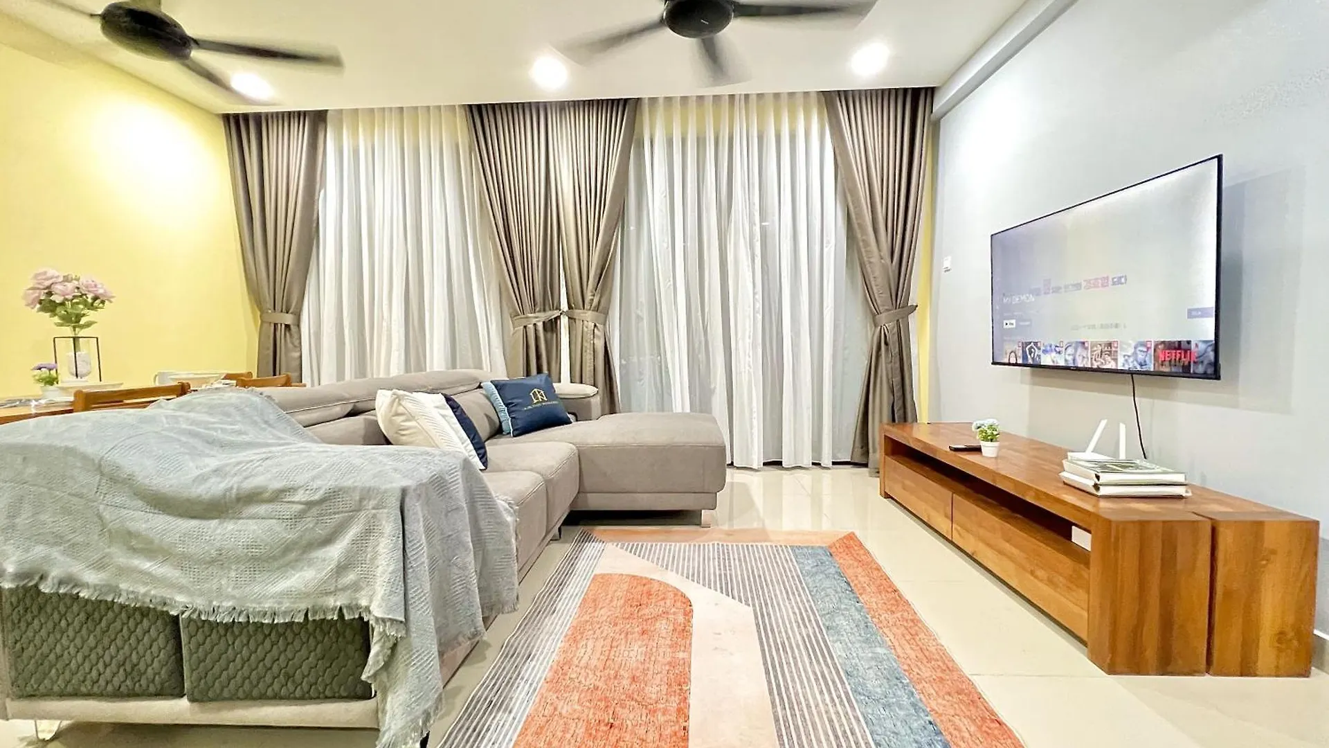Apartment D'Chill Suite【Austin Regency】Netflix Johor Bahru