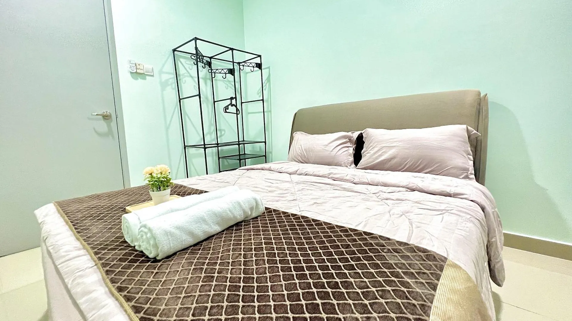 D'Chill Suite【Austin Regency】Netflix Johor Bahru Apartment